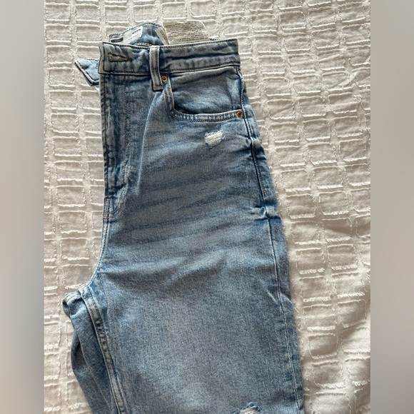 Jeans - Picture 3 of 4